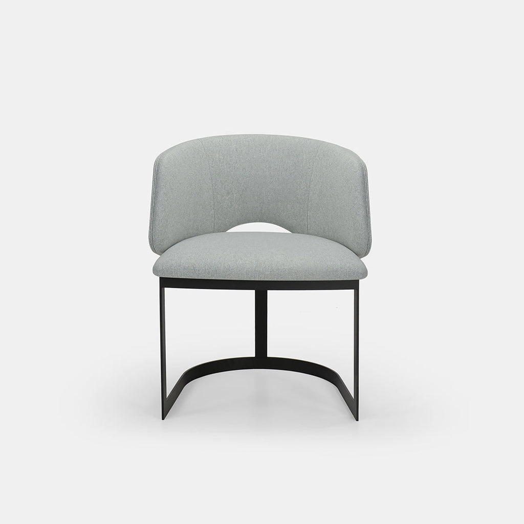 Chaise de salle à manger Mezzaluna avec dossier rembourré et piètement en métal